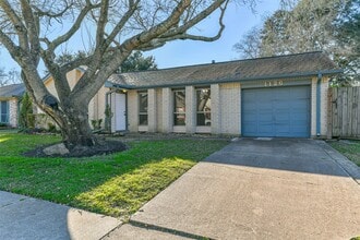 Building Photo - 1126 Oxford Dr
