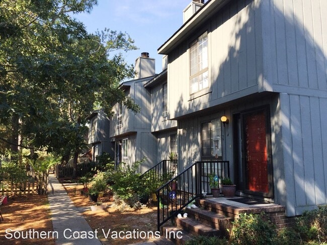 Foto del edificio - 2 br, 1.5 bath House - 403 75th Avenue Nor...