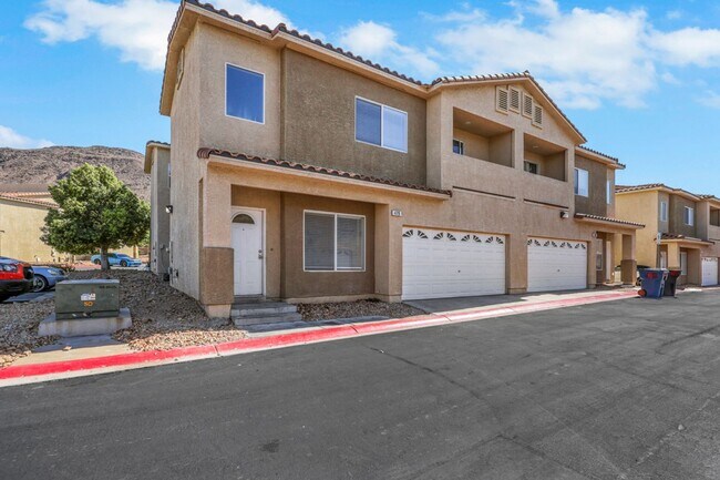 Foto del edificio - 3 bedroom Townhouse