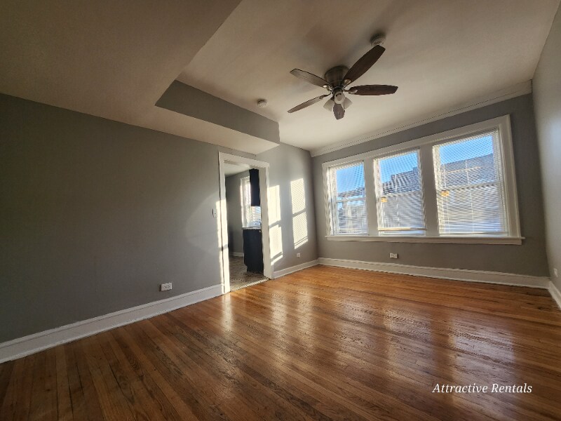 Foto principal - 7937 S Vernon Ave