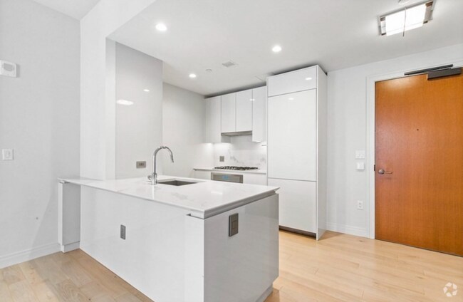 Building Photo - 135 Seaport Blvd