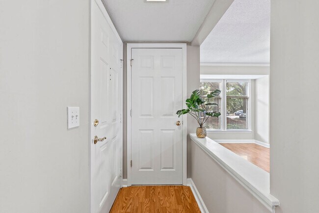 Foto del edificio - 1200 Westview Ln