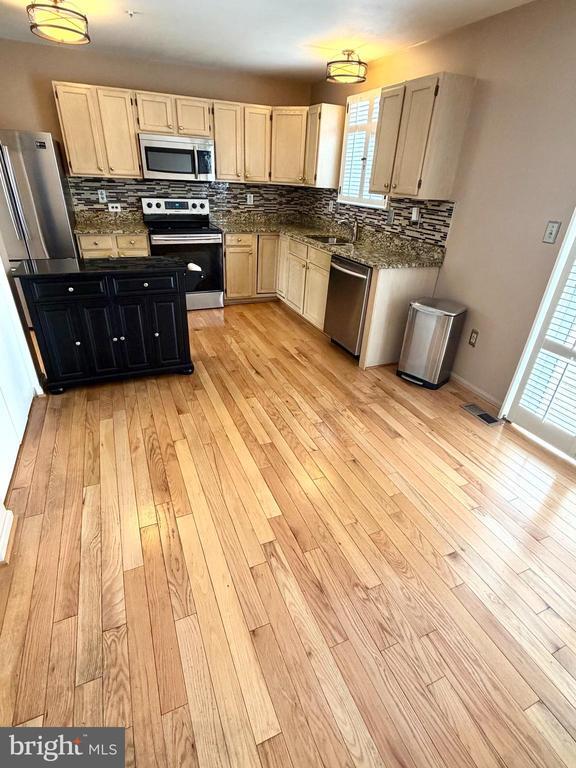 Foto del edificio - 5053 Colburn Terrace
