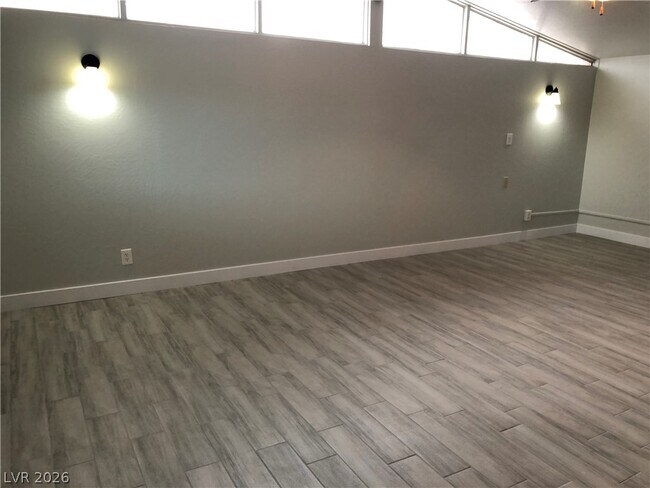 Building Photo - 5813 Evergreen Ave