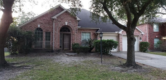 Foto del edificio - 18027 Landing Brook Dr
