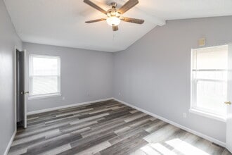 Building Photo - 3801 Georgetown Dr