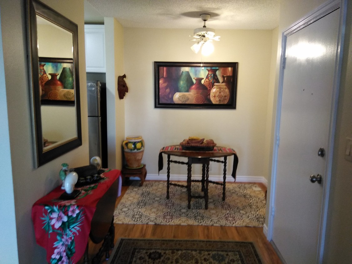 DINING AREA - 1106 Locust Ave