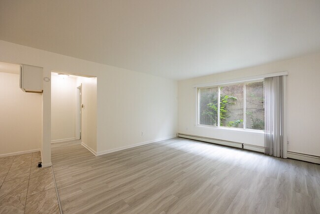 Foto del edificio - Redford Square Apartments