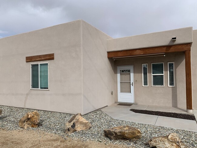 Building Photo - Super Cute in the Heart of Las Cruces