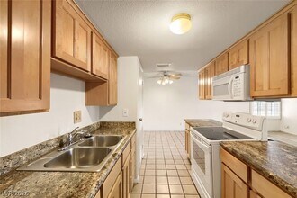 Building Photo - 1377 Lorilyn Ave