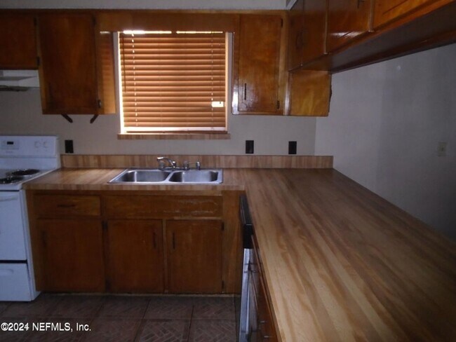Foto del edificio - 4346 Windergate Ct