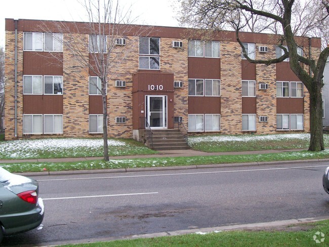 Building Photo - 1010 Essex St SE