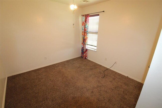 Foto del edificio - 2821 Edgemere Dr