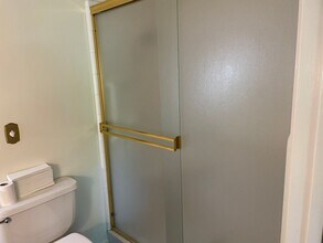 Building Photo - 710 W 3rd St