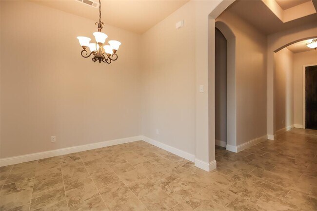 Building Photo - 203 Carson Dr