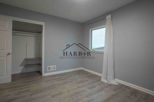 Foto del edificio - 2 Bedroom Single-Family Home in SW Rochest...