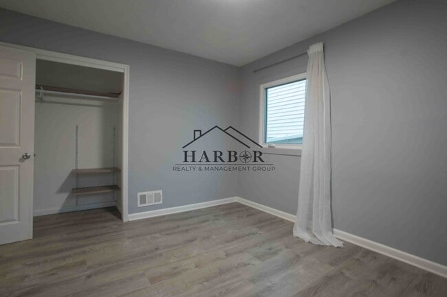 Foto del edificio - 2 Bedroom Single-Family Home in SW Rochester