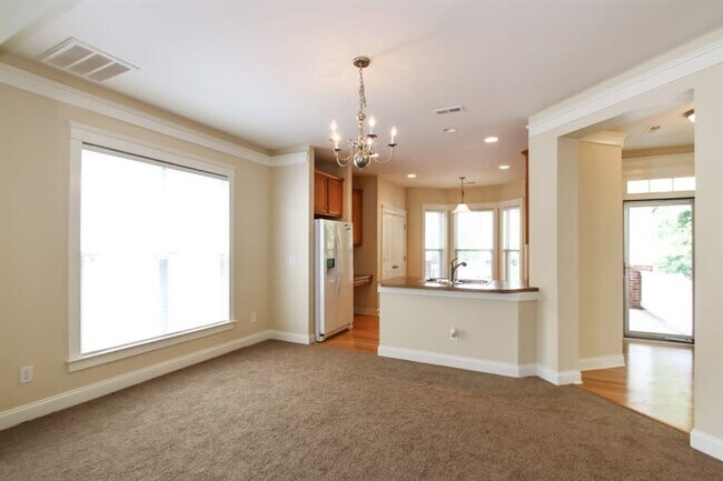 Foto del edificio - 15207 Barnsbury Dr