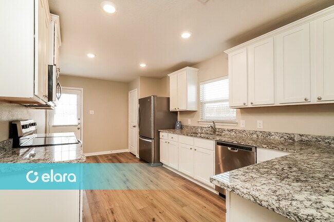 Foto del edificio - 332 Sunnymeade Ln