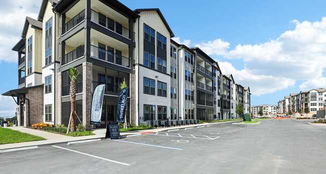 Building Photo - Klara Apartments