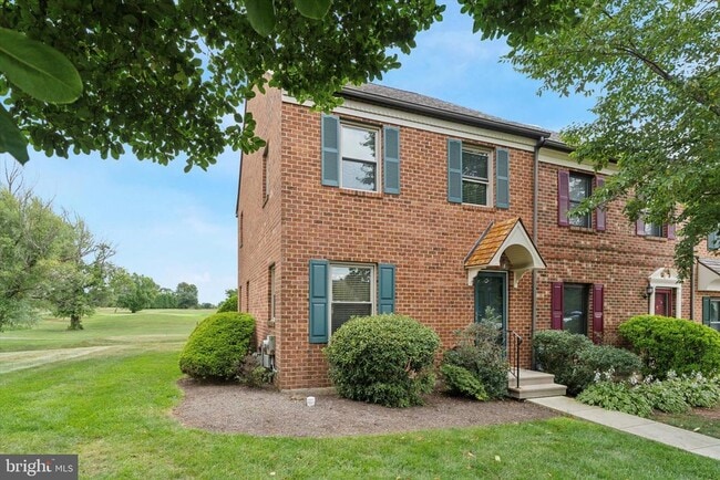 Building Photo - 214 Troon Ct