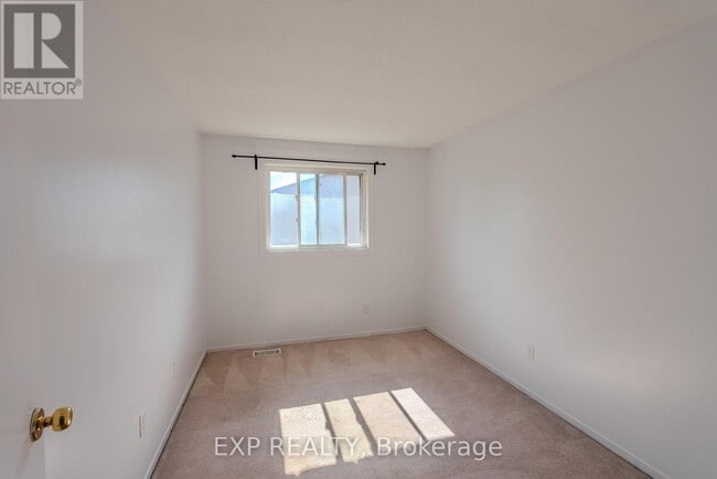 Building Photo - 37 Forester Crescent