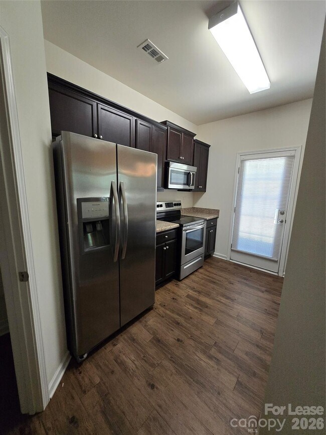 Foto del edificio - 9138 Bradstreet Commons Way