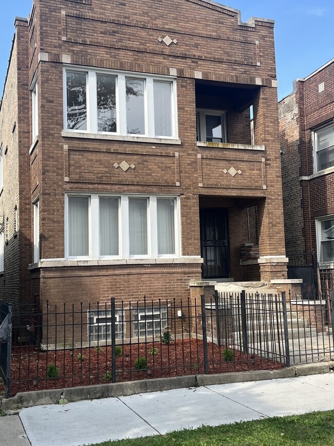 Foto del edificio - 6404 S Campbell Ave