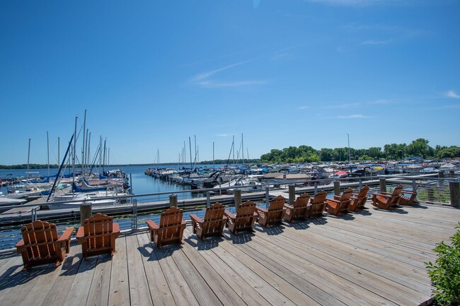 Building Photo - Boatworks Commons