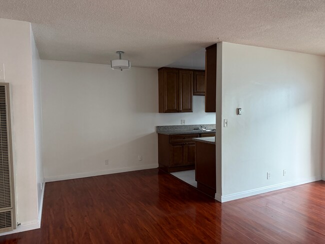 Foto del edificio - 453 N Oxford Ave