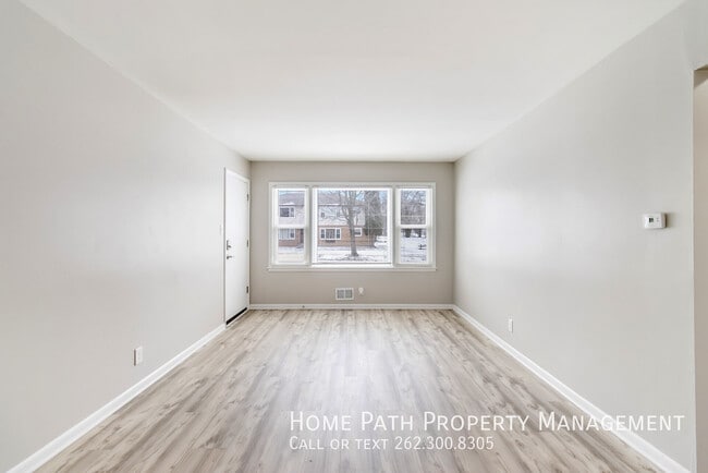 Building Photo - 147 S Grand Ave