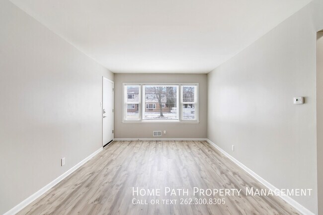 Foto del edificio - 234 W Laflin Ave