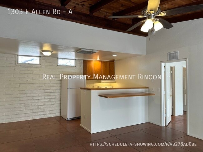 Photo - 1303 E Allen Rd House