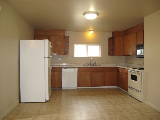 Building Photo - JF-911 N 86th St.
