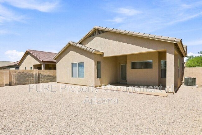 Building Photo - 2807 E Morenci Rd