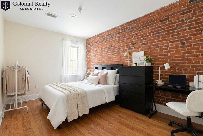 Foto del edificio - 1203 Beacon St