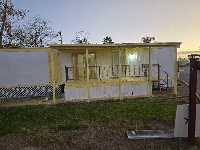 Building Photo - 2065 Atwater Blvd