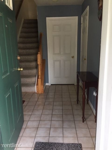 Building Photo - 3 br, 2.5 bath Townhome - 38 Quarterpole Ct