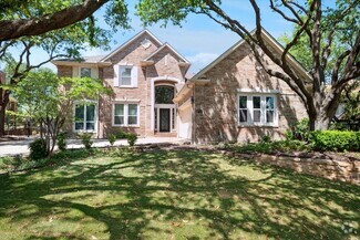 Building Photo - 2029 Primrose Dr