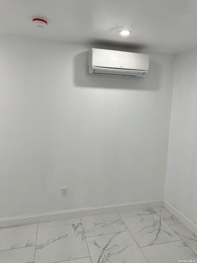 Foto del edificio - 647 Manida St