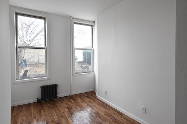 Foto del edificio - 5-09 Grandview Ave