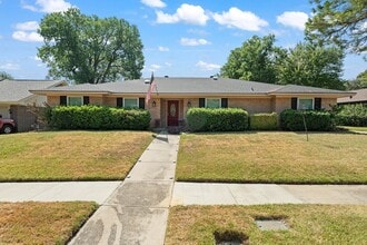 Building Photo - 1807 Holm Oak St
