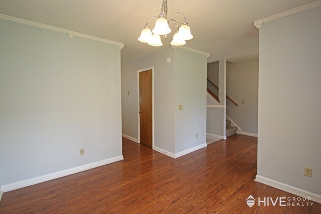 Building Photo - 3-Bedroom, 2.5-Bath Townhouse with Finishe...