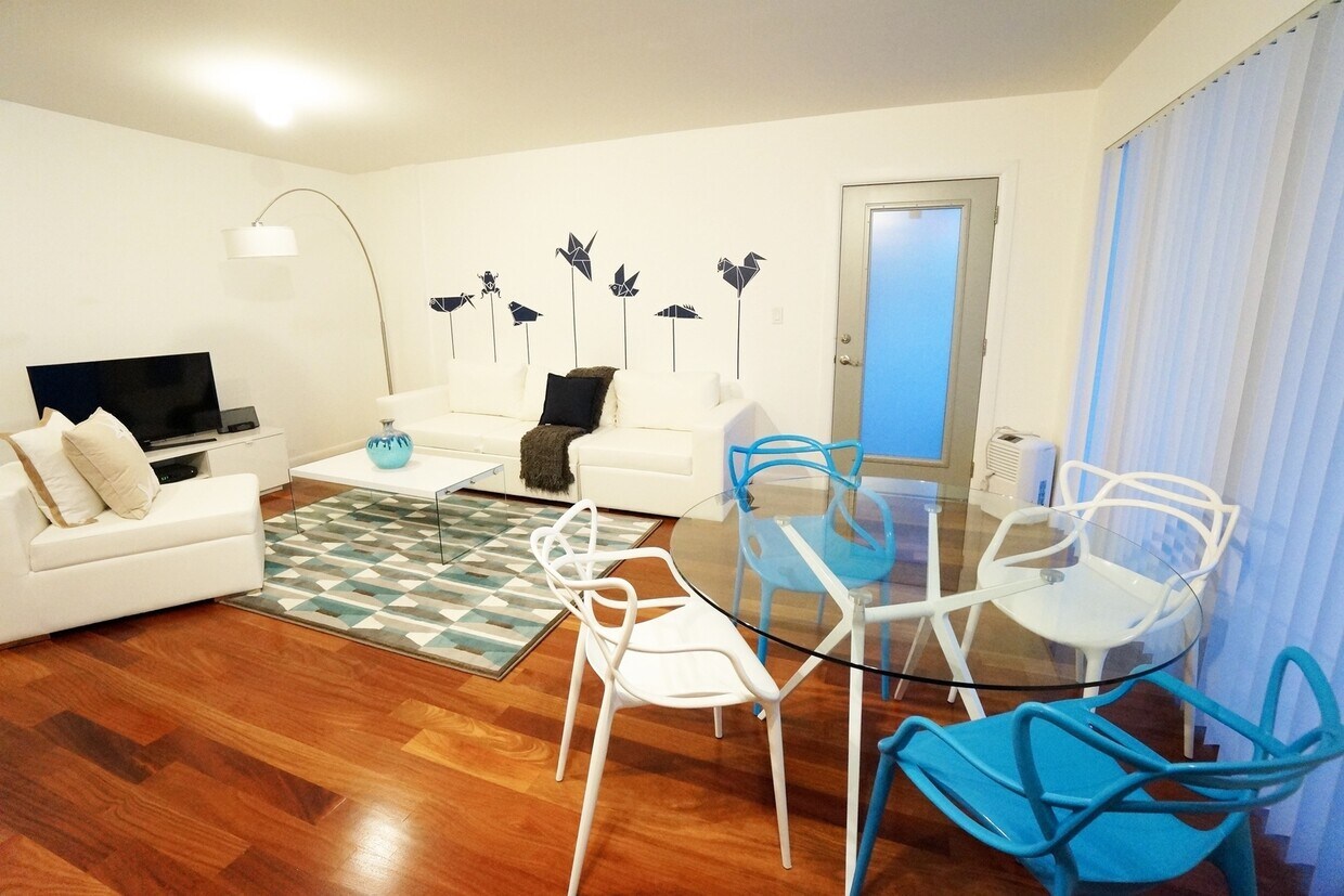Primary Photo - Tastefully furnished 1bed/1bath in the hea...