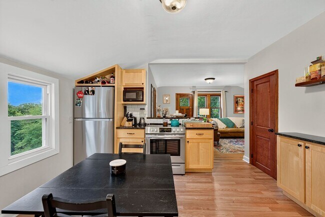Foto del edificio - 1424 N 70th St
