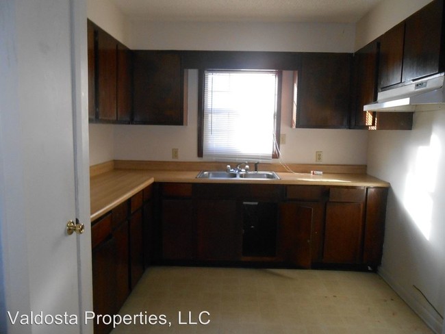 Building Photo - 1734 Poplar St