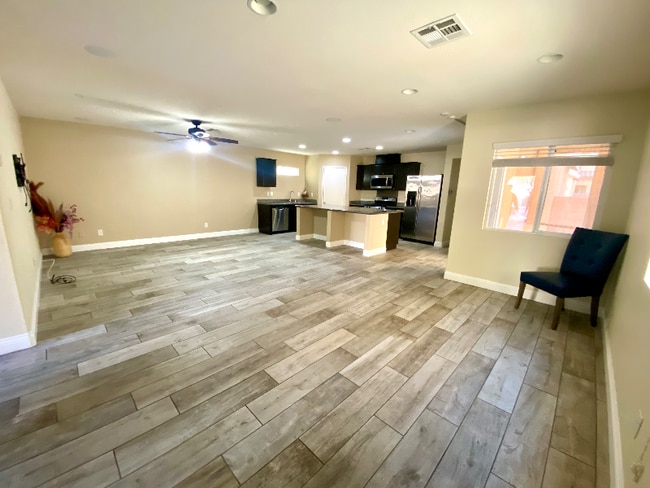 Building Photo - 10087 Emerald Edgewater Ct