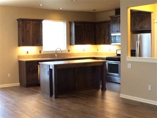 Foto del edificio - 63157 NE Hadley Pl