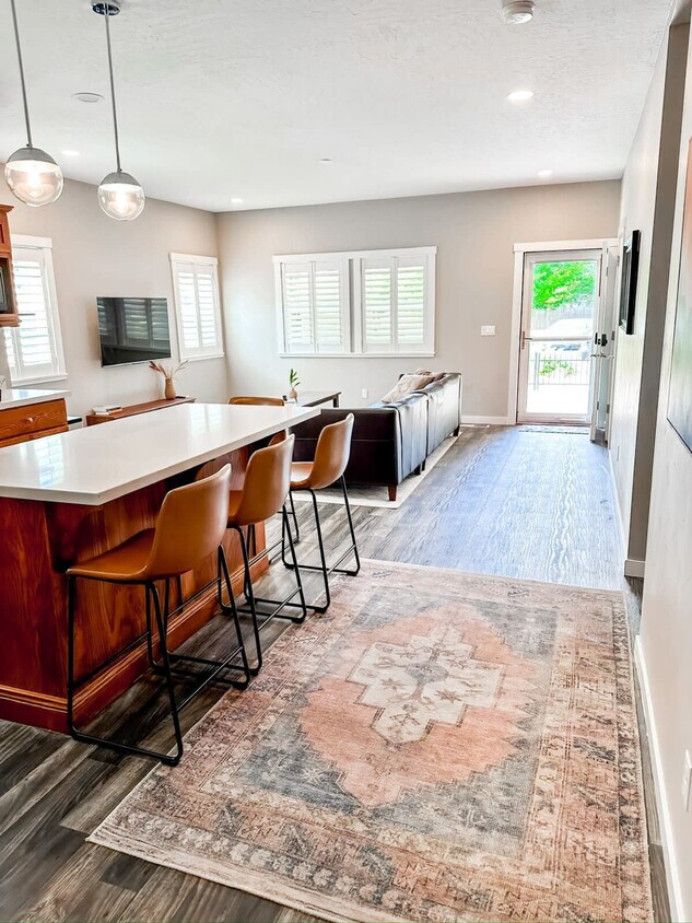 Foto principal - 1800 W Idaho St