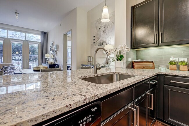 Foto del edificio - Hassle-Free Move-In – No Deposit Needed